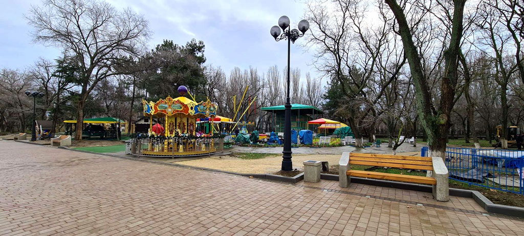 Отдых в Феодосии в Комсомольском парке