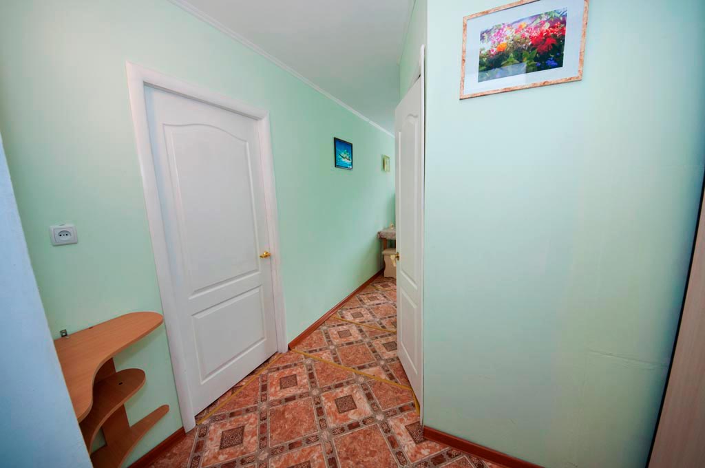 Чкалова 96. Квартира студия в феодосии фото. Сниму однокомнатную квартиру феодосия. Симферопольское шоссе 11 феодосия жемчужина. Жильё в феодосии посуточно.