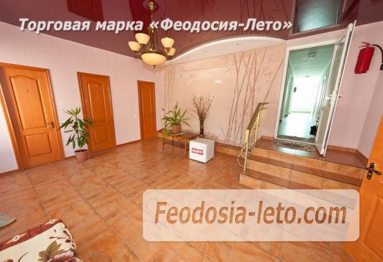 Дом отдыха в Феодосии напротив Черноморской набережной на улице Федько - фотография № 5