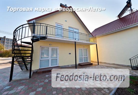 Домики на Золотом пляже в Феодосии в 50 метрах от моря - фотография № 2