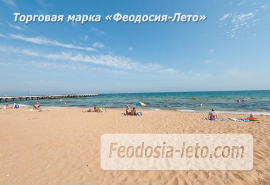 Эллинг на берегу моря на Золотом пляже в Феодосии - фотография № 2