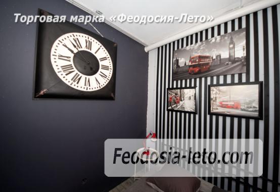 Квартира в Феодосии на Черноморской набережной в Консолевском доме - фотография № 2