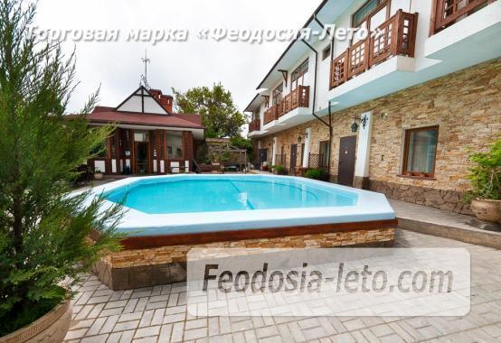 Мини отель в Феодосии с бассейном на улице Головина - фотография № 1