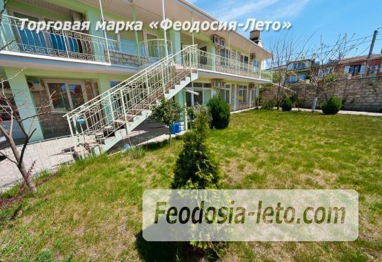 Новый отель в Феодосии на Черноморской набережной в 2-х минутах от моря - фотография № 2