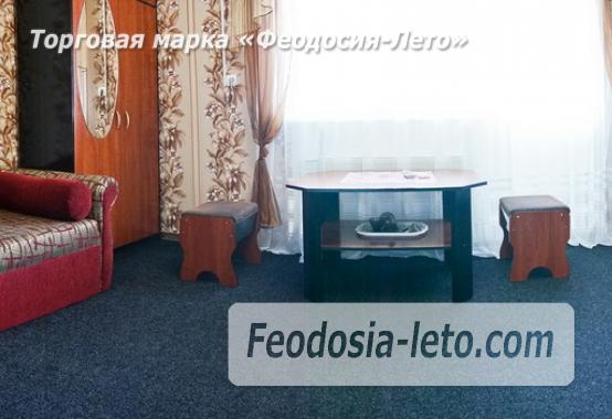 Отель в Феодосии рядом с Белым бассейном на улице Русская - фотография № 45