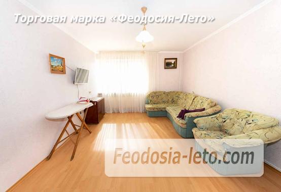 Уютная 2‑комнатная квартира на 4‑м этаже в Феодосии (бульвар Старшинова, 12): панорамный вид, застеклённый балкон, автономное отопление. Рядом — море (8 мин), набережная, Комсомольский парк, рынок. Заселение сразу. - фотография № 9