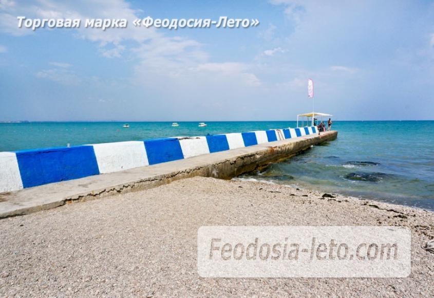 Центральный пляж Камешки в Феодосии - фотография № 6