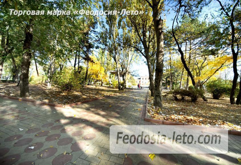 Юбилейный парк и фонтан Доброму гению в Феодосии - фотография № 8