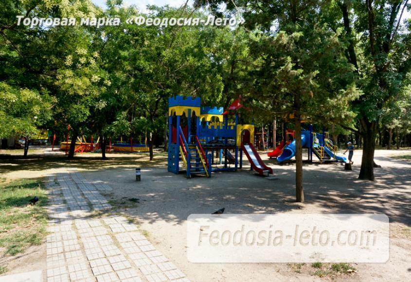 Комсомольский парк в Феодосии - парки города - фотография № 3