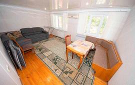 общий вид комнаты 1-комнатная квартира в частном секторе на Крымской