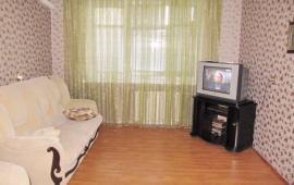 2 комнатная квартира в Феодосии, бульвар Старшинова, 25