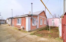 Дом на улице Гагарина в посёлке Береговое