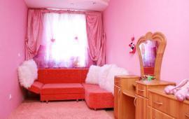 Красивая 2 комнатная с розовой спальней квартира в Феодосии