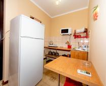Мини-гостиница в Феодосии с кухней в номерах, улица Богдановой - фотография № 2